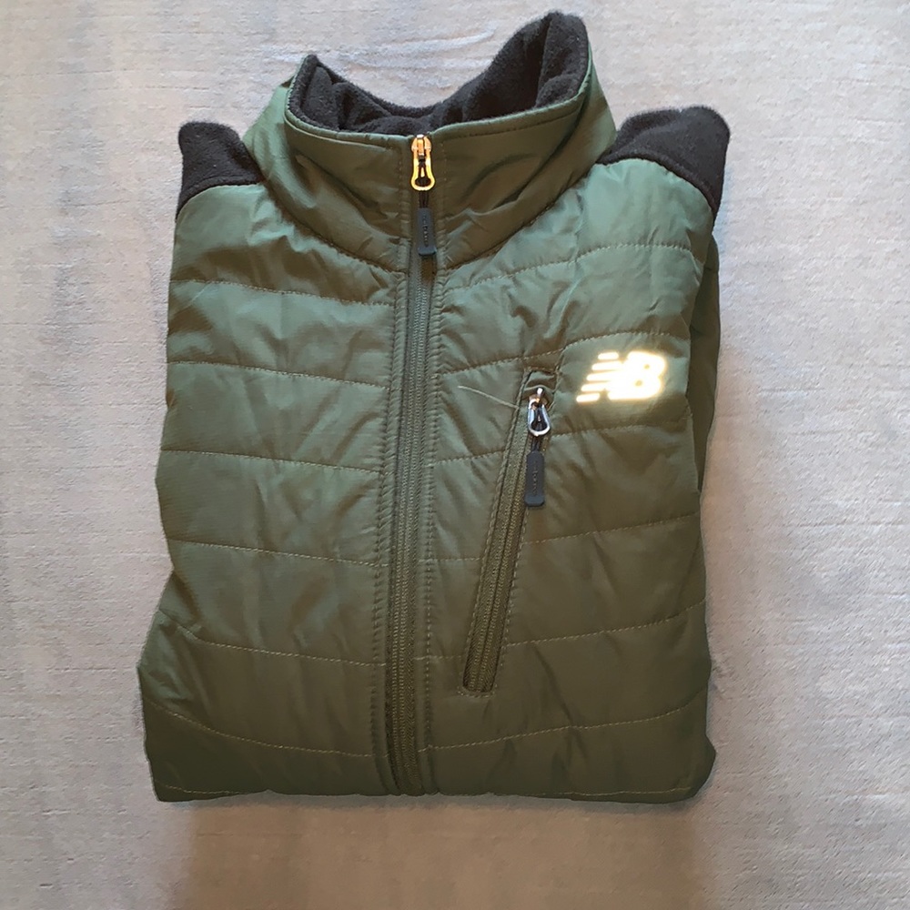 New Balance | Unisex Quilted Sport Jacket!